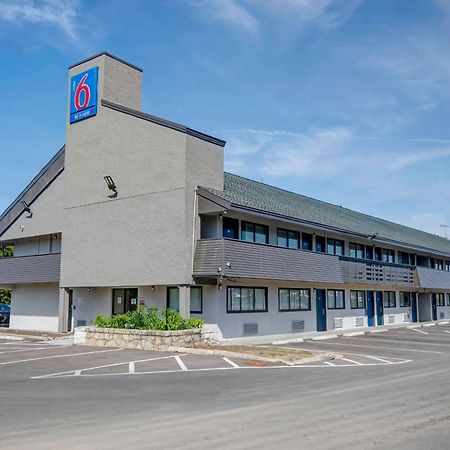 Motel 6 Columbus Oh - Osu North ภายนอก รูปภาพ