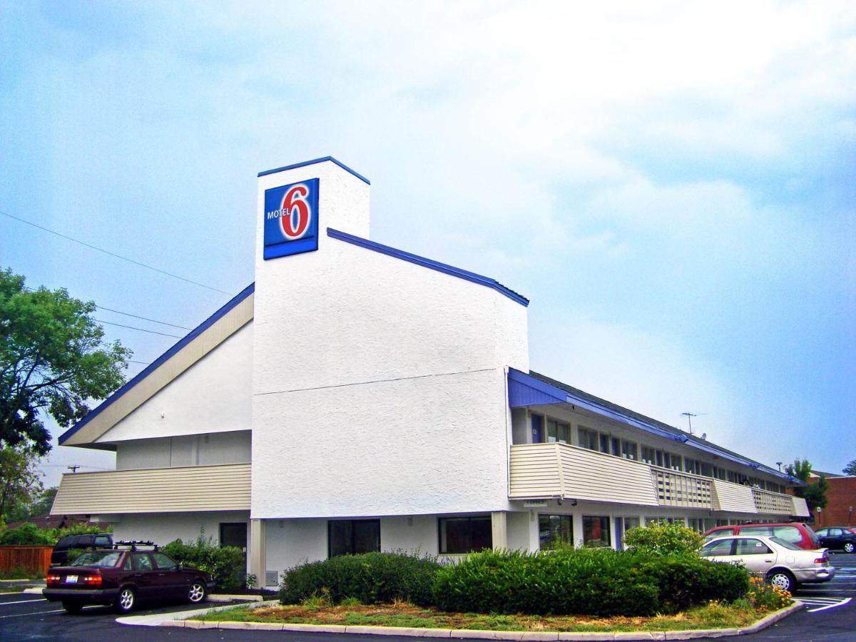 Motel 6 Columbus Oh - Osu North ภายนอก รูปภาพ