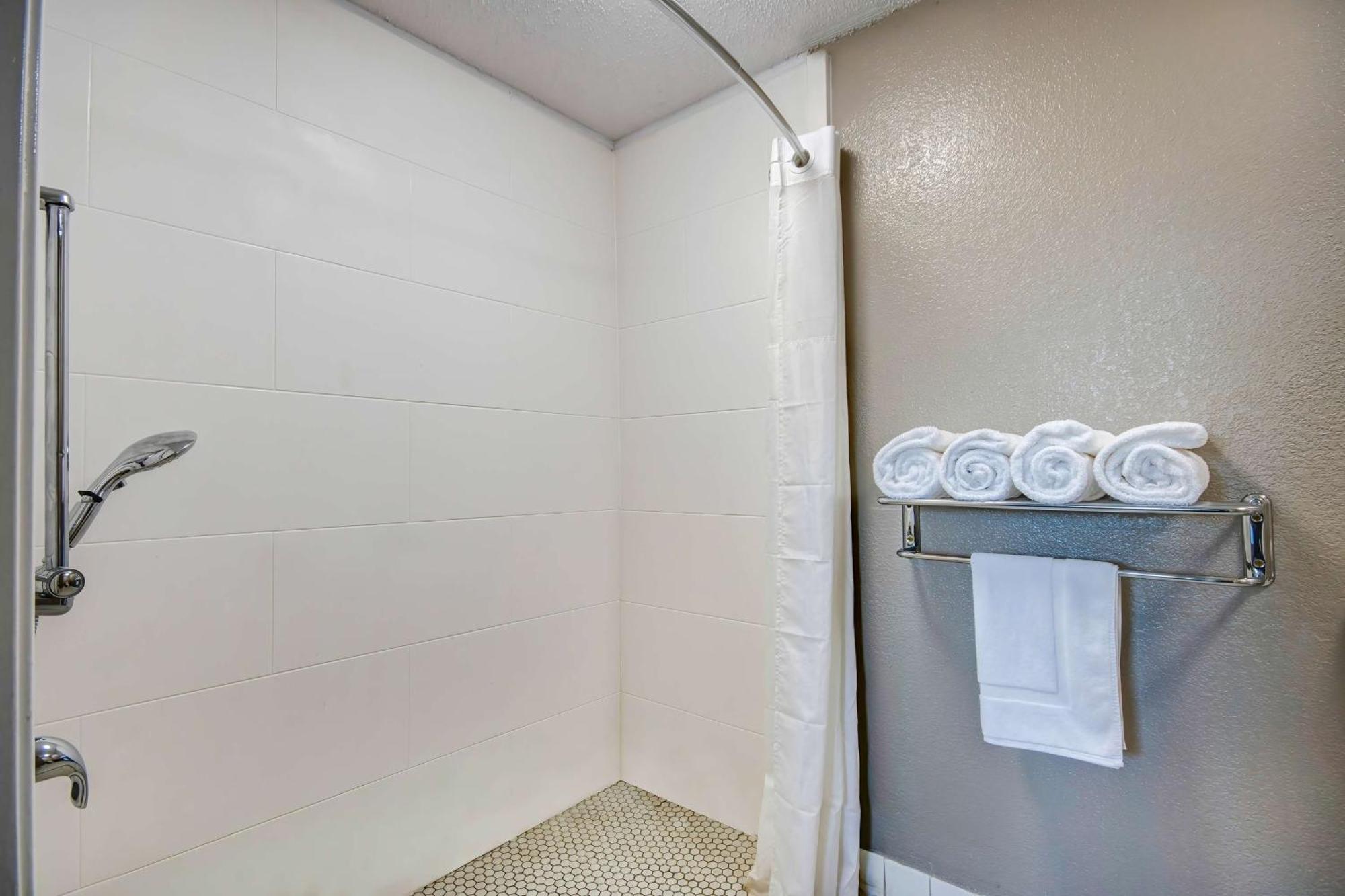 Motel 6 Columbus Oh - Osu North ภายนอก รูปภาพ